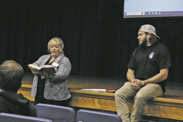 Teachers, parents brainstorm ways to tackle teen cellphone addiction in Rappahannock schools