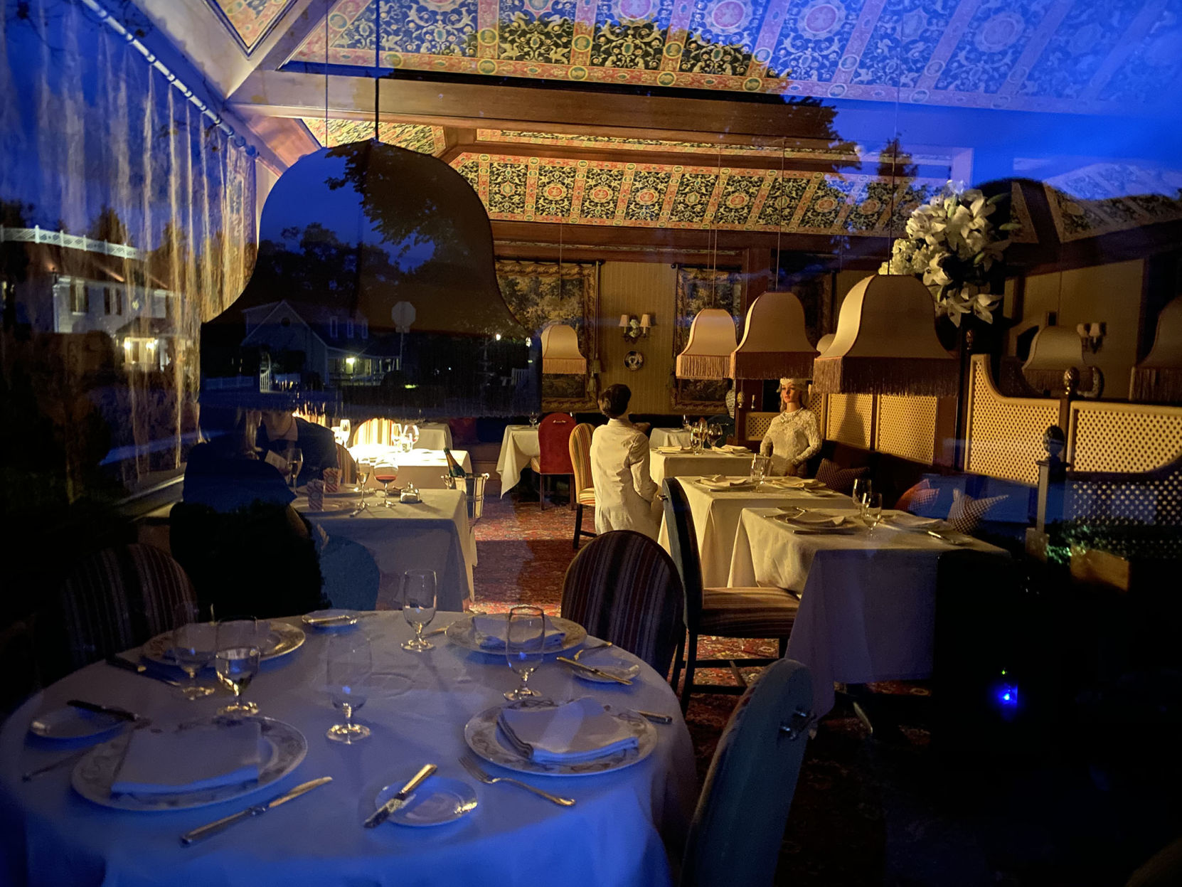 Socially distanced (mannequin) diners at the Inn at Little Washington.