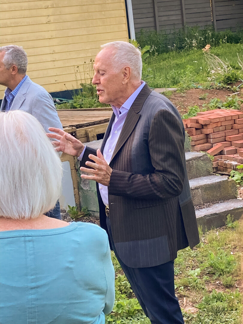 Inn at Little Washington proprietor Patrick O'Connell explains his expansion plans to interested neighbors on Monday.