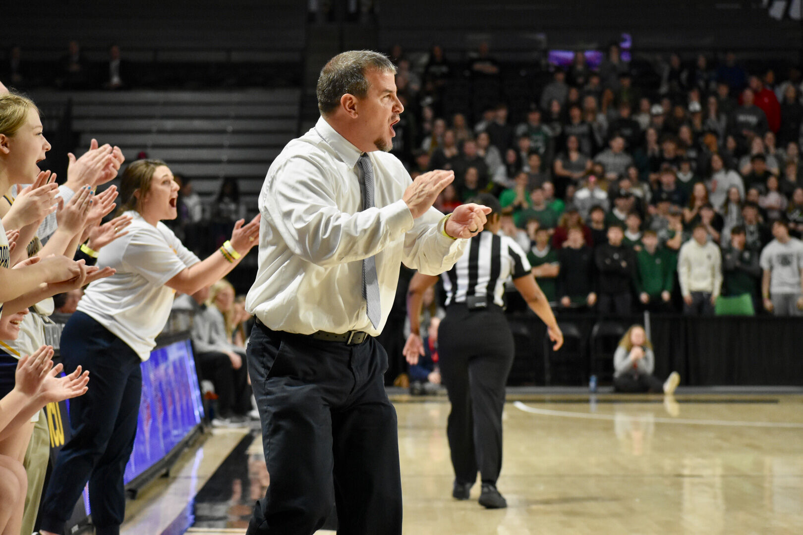 Coach Jeff Atkins