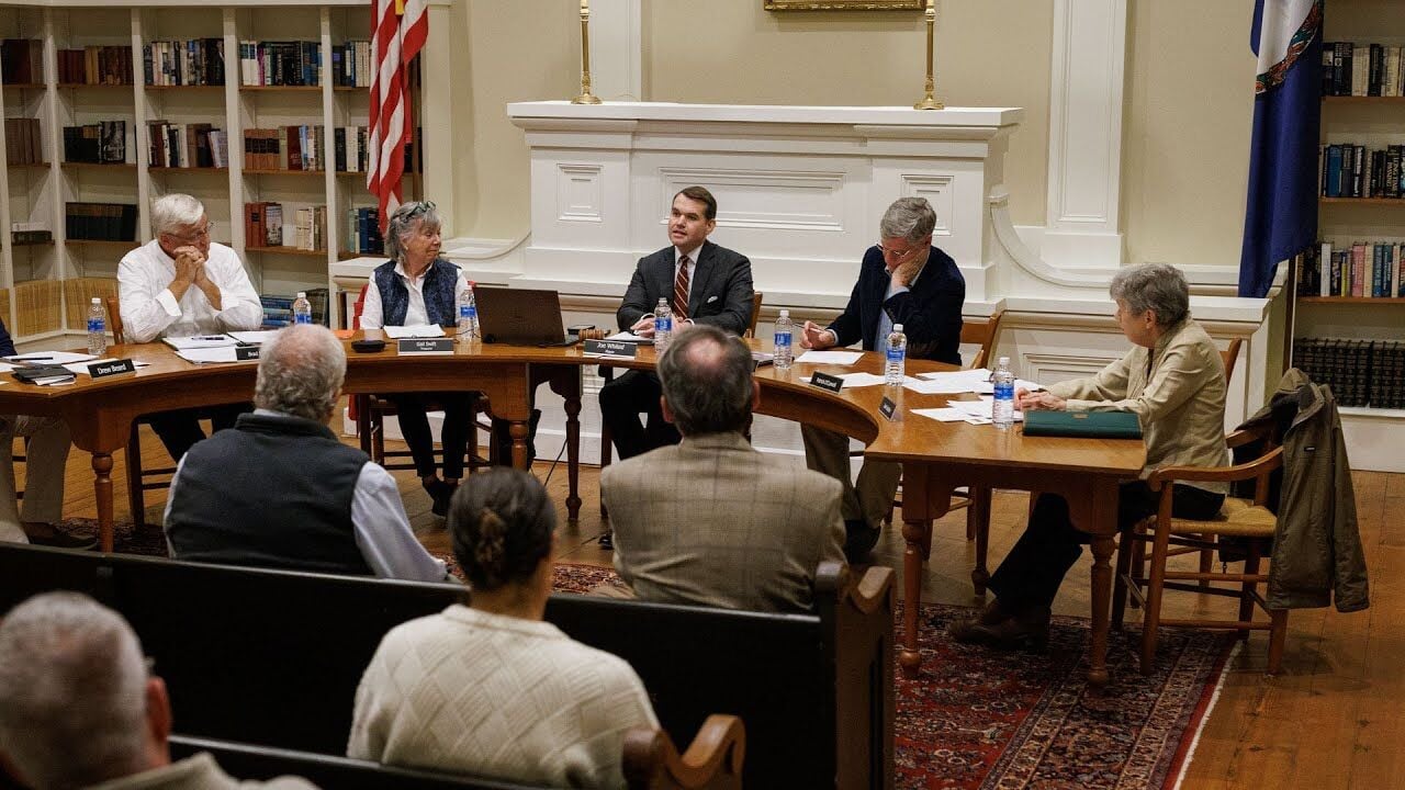 Click above to watch full video coverage of the Washington Town Council's Oct. 15 meeting.