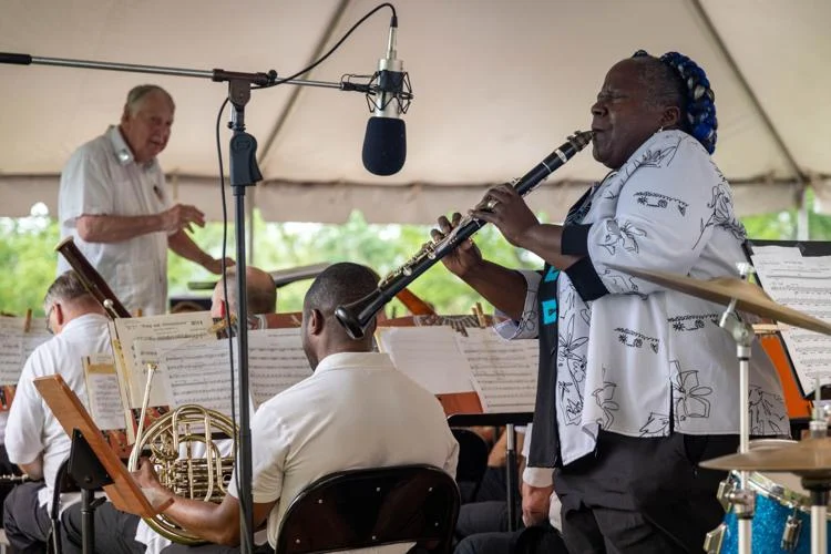 Bourgeois concert honors military, salutes Rappahannock’s 100-year-olds